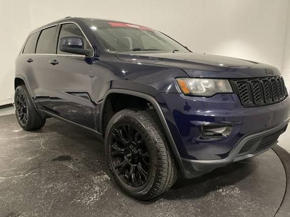 JEEP GRAND CHEROKEE 2018 1C4RJFAG0JC299749 image